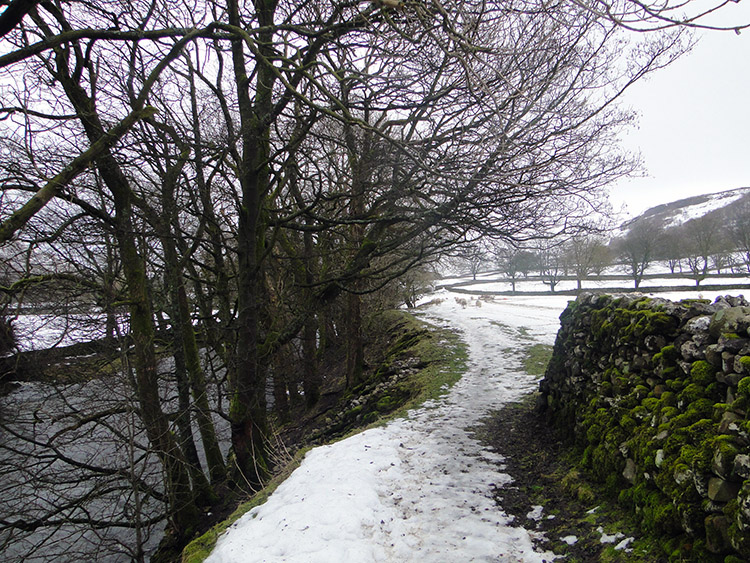 Leaving Arncliffe following the River Skirfare