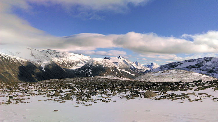 Great return views of some of Jotunheimen National Park's innumerable peaks