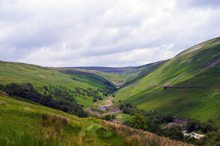 Viewing the descent to Gunnerside Beck