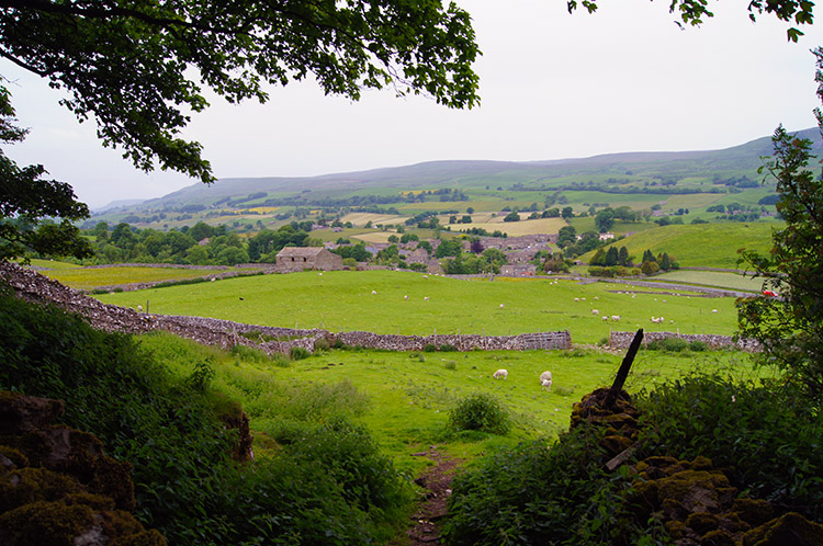 Looking to Bainbridge from Brough Scar