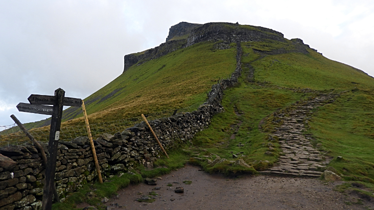 The steep climb from Gavel Rigg to Pen-y-ghent