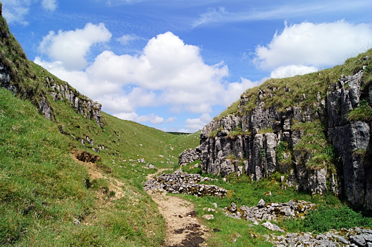 Following the Pennine Way to Malham Cove