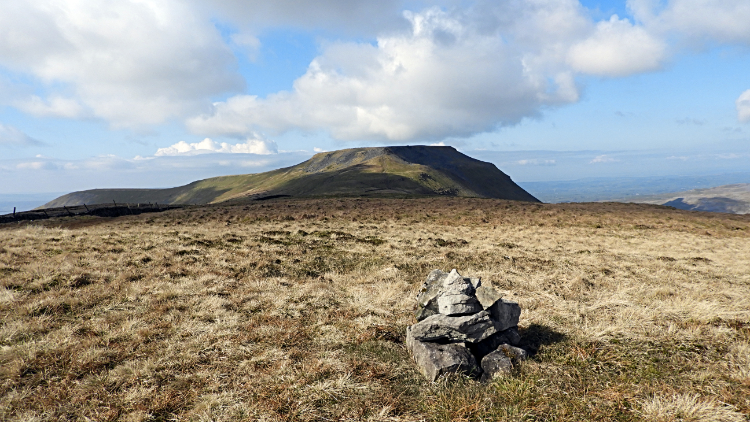Diminutive cairn on the summit of Simon Fell