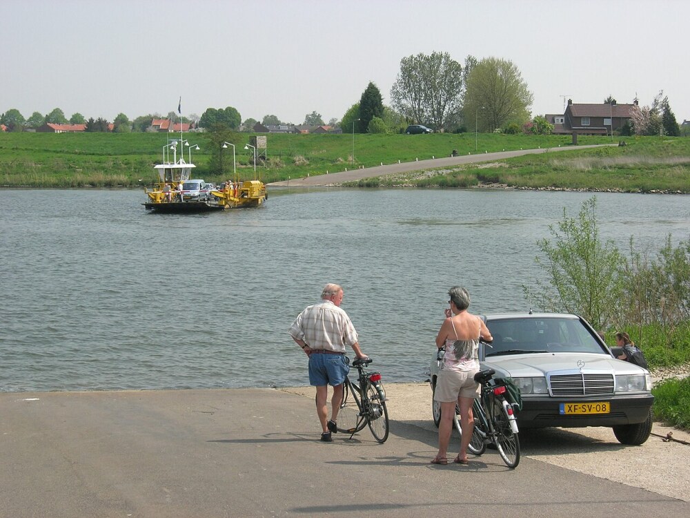 Ferry crossing the Maas near Grubbenvorst