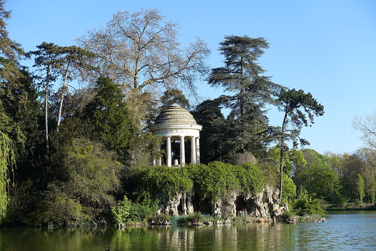 Temple at Lac Daumesnil, Bois de Vincennes