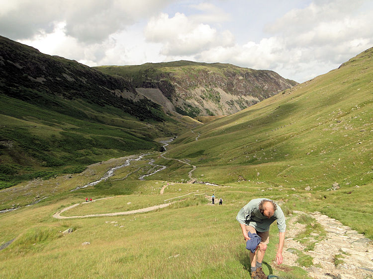 Angle Tarn and Hanging Knotts