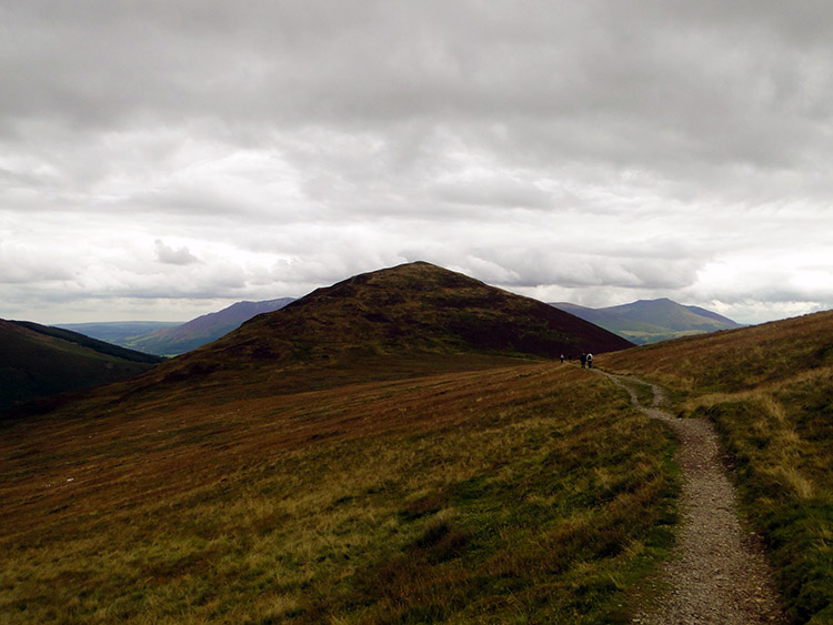 Walking to Outerside from High Moss