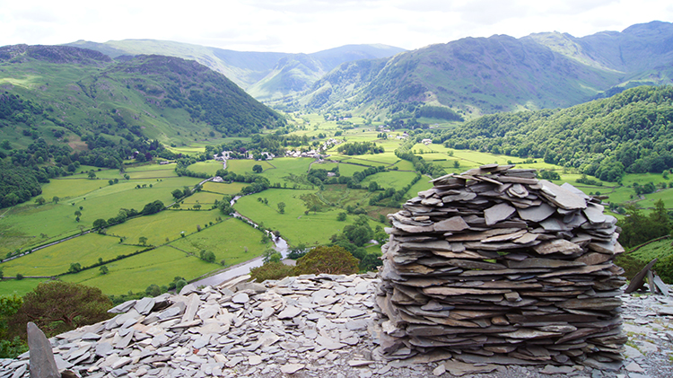 Cairn viewpoint on Castle Crag