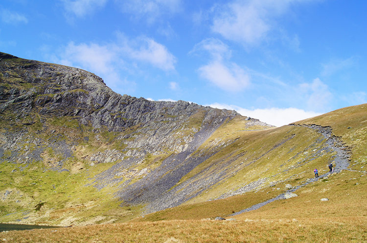 Approaching Sharp Edge from Scales Tarn