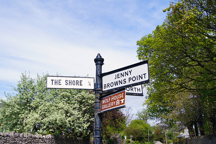 Signpost on the junction of Shore Road & Stankelt Road