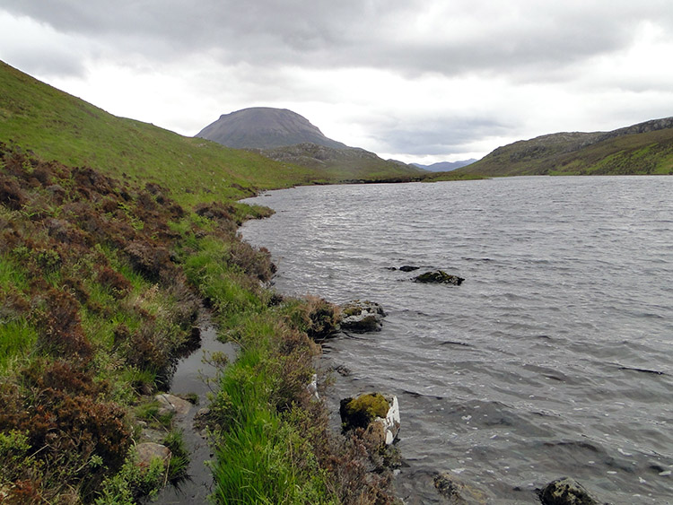 Loch a Gharbh bhaid Beag