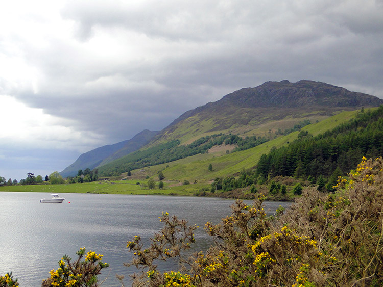 Loch Lochy and Meall nan Dearcag