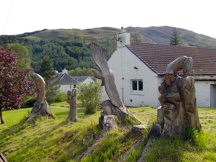 Wood sculptures in Tyndrum