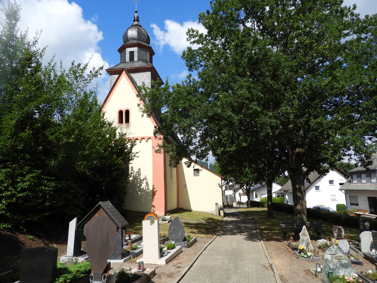 Kirche St Peter in Ketten, Weiler