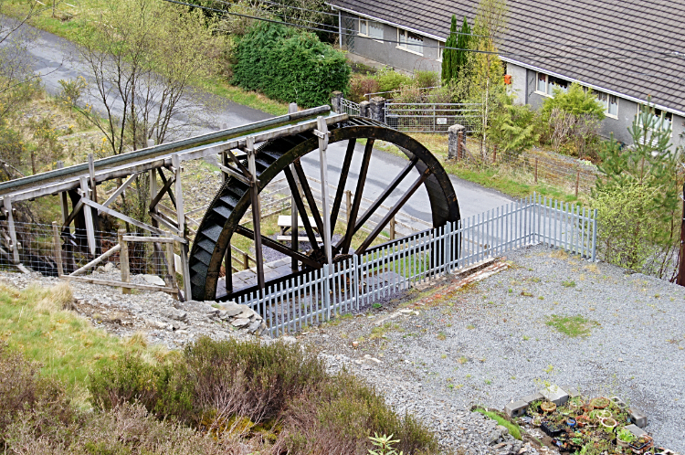 Water wheel at Pont-rhyd-y-groes