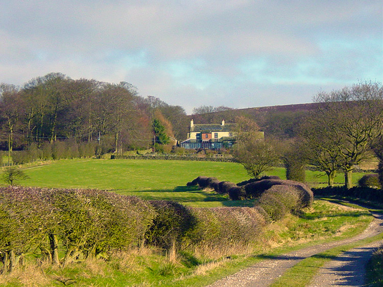 Approaching Moorside Farm