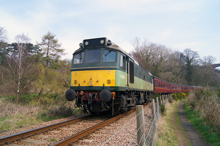 Diesel train on the Whitby line