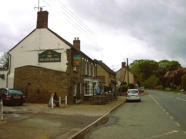 Fox and Hounds, Charwelton