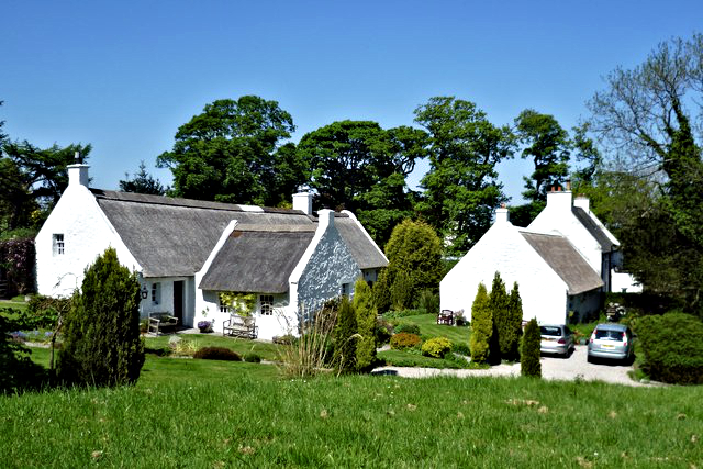 Cottages in Swanston