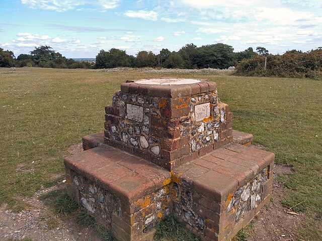 Winey Hill, Chessington