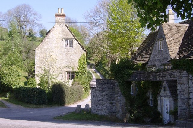 Cottages in Ford