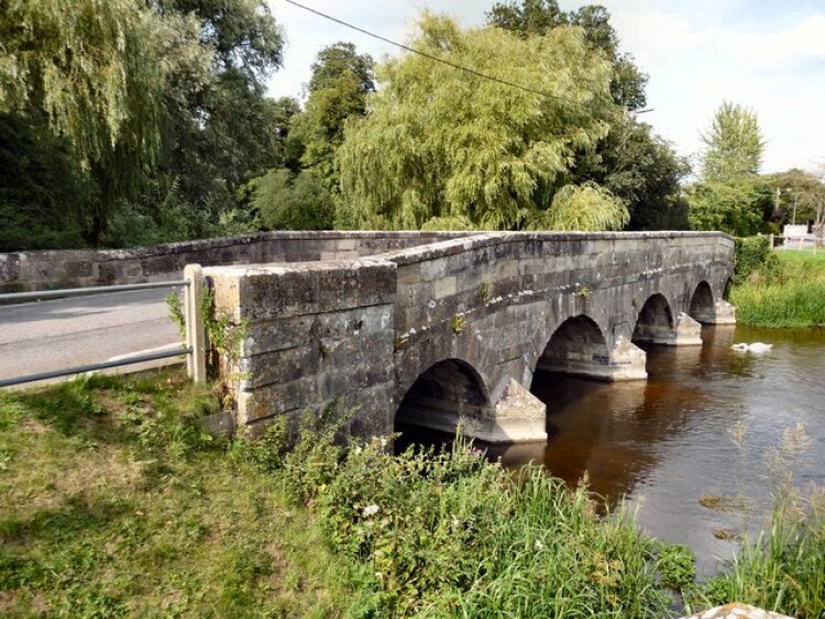 Queensberry Bridge spanning the River Avon