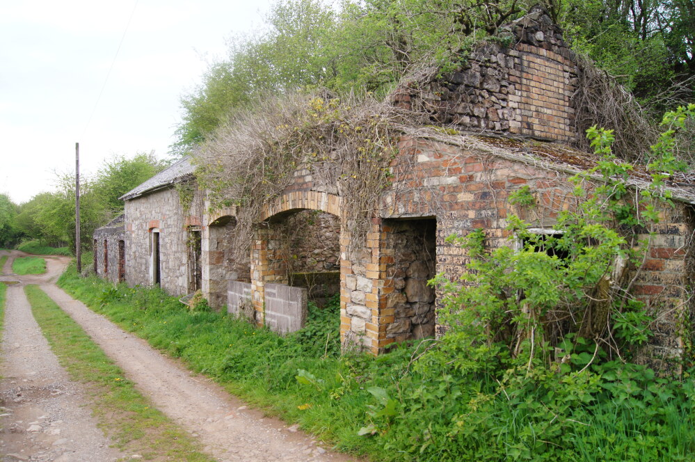 Disused store houses near Thornhill