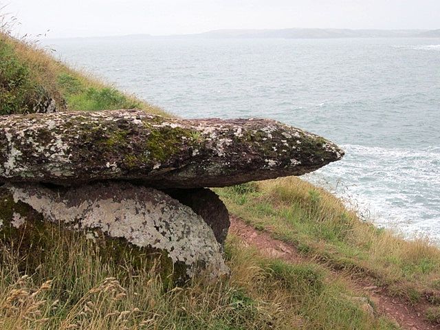 King's Quoit Neolithic Tomb