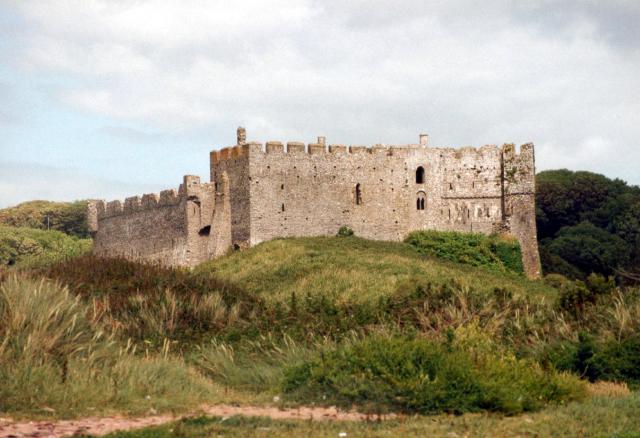 Manobier Castle