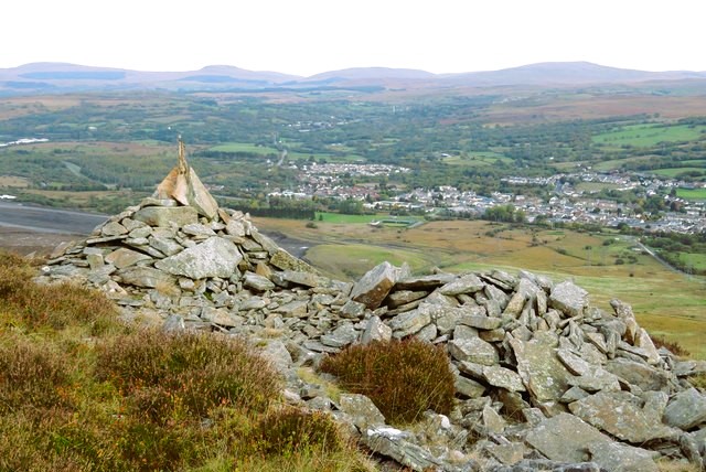 Summit view from Mynydd Cefn y gyngon